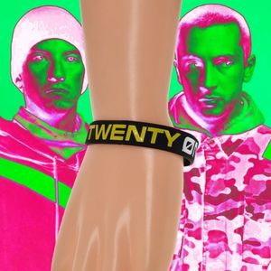 New Twenty One Pilots 21 Trench Clique Stan Rubber Tour Bracelet